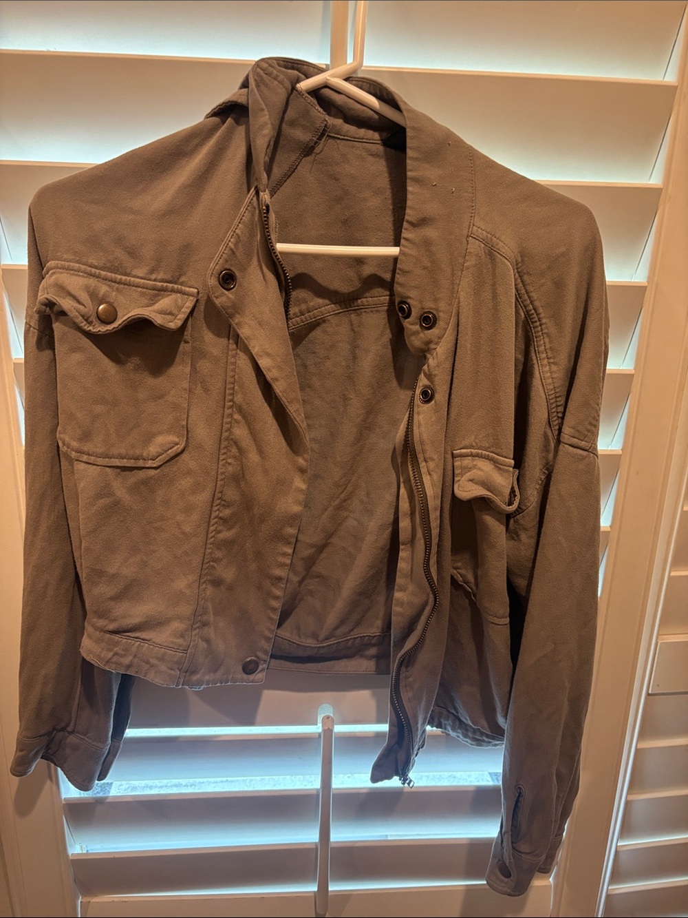 Casual Women's Bomber Jacket in Olive